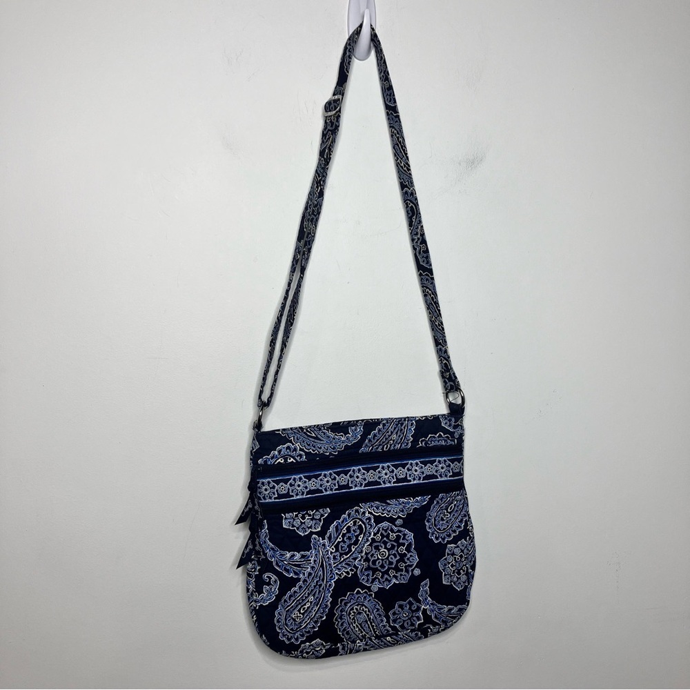 Vera Bradley crossbody bag paisley design medium size